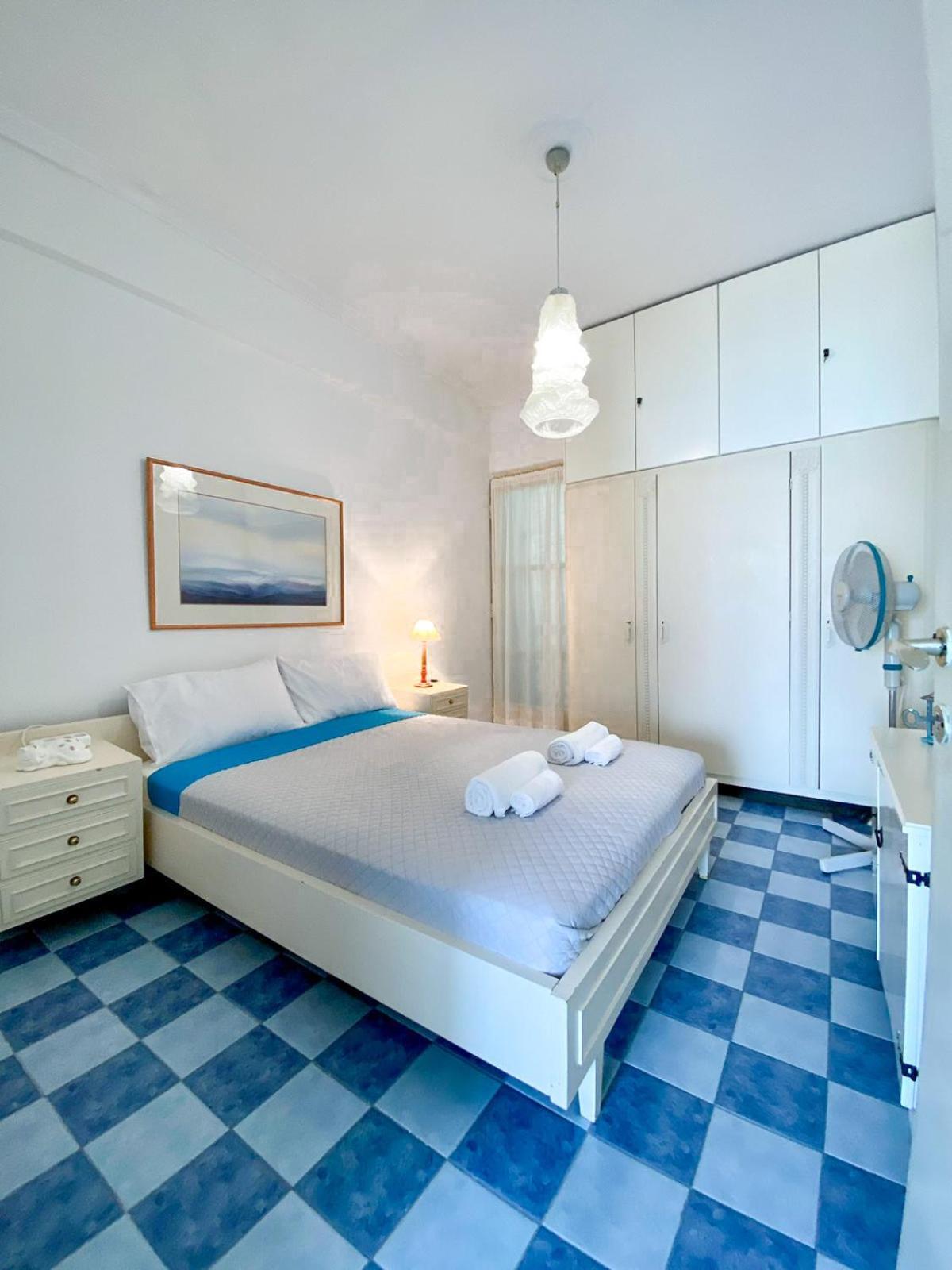 Korali Seaview Apartment, Perea *
